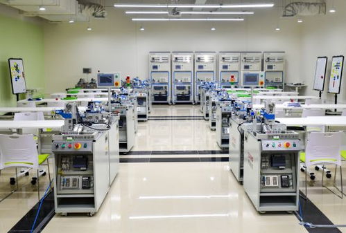 重慶市南岸區(qū)大數(shù)據(jù)發(fā)展局 引領(lǐng)區(qū)域軟件外包服務(wù)創(chuàng)新，賦能智慧城市建設(shè)